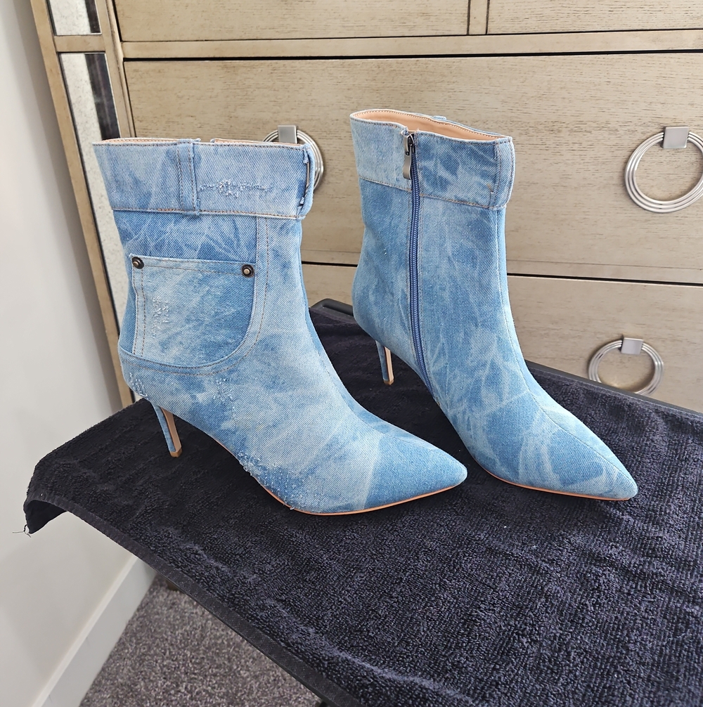 Denim-Effect Pointed Toe Ankle Boots - Light Blue
